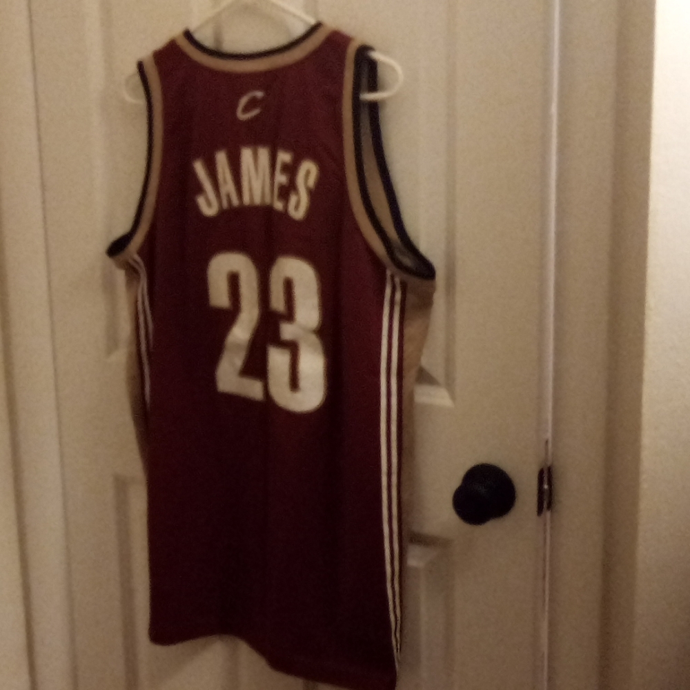 Throwback Lebron James Jersey From Cavaliers Sizel - image 3